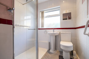 Shower room- click for photo gallery